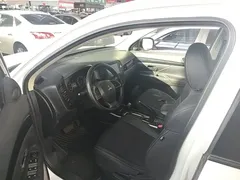 2021 Mitsubishi Outlander 2.0L 2WD 5-seat, белый — фото 16