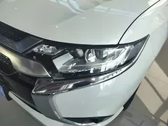 2021 Mitsubishi Outlander 2.0L 2WD 5-seat, белый — фото 24