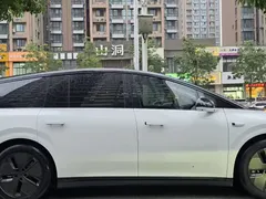 2025 Li Auto i8 Standard, белый — фото 3