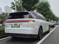 2025 Li Auto i8 Standard, белый — фото 4