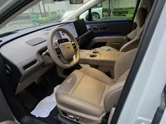 2025 Li Auto i8 Standard, белый — фото 9