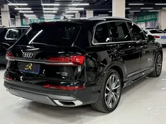 2022 Audi Q7 55 TFSI quattro S line Sport, чёрный — фото 7