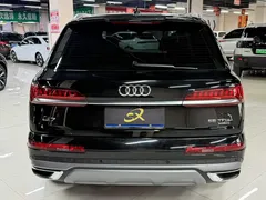 2022 Audi Q7 55 TFSI quattro S line Sport, чёрный — фото 8