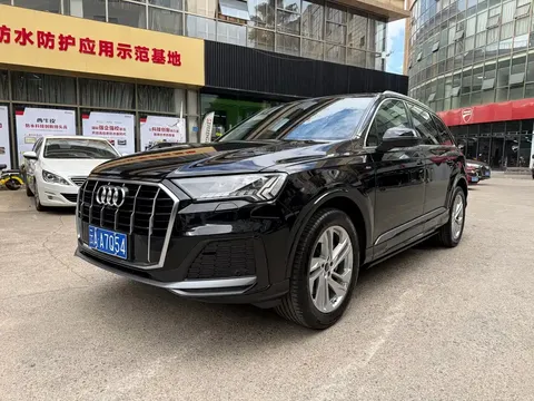 2021 Audi Q7 45 TFSI quattro S line Sport