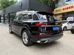 2021 Audi Q7 45 TFSI quattro S line Sport, чёрный — фото 3