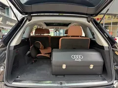 2021 Audi Q7 45 TFSI quattro S line Sport, чёрный — фото 21