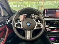 2021 BMW 5 Series 530Li Premium M Sport Package, чёрный — фото 5