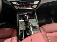 2021 BMW 5 Series 530Li Premium M Sport Package, чёрный — фото 7