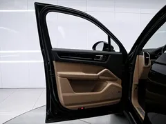 2019 Porsche Cayenne 3.0T, чёрный — фото 12