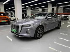 2025 Hongqi H5 PHEV 170 — фото 1