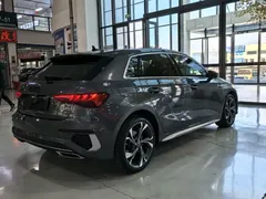 2021 Audi A3 Sportback 35 TFSI Luxury Sport — фото 23