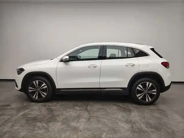 2022 Mercedes-Benz GLA 220