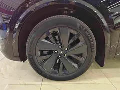 2025 Li Auto L8 Smart Refresh, чёрный — фото 10