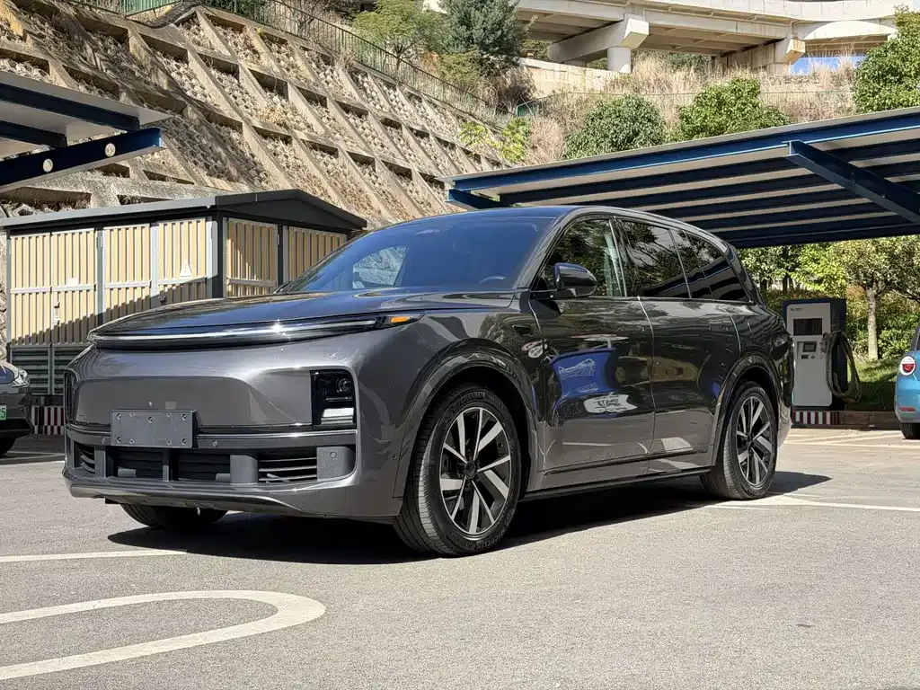2023 Li Auto L8
