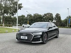 2021 Audi A8L 60 TFSI quattro Premium, чёрный — фото 1