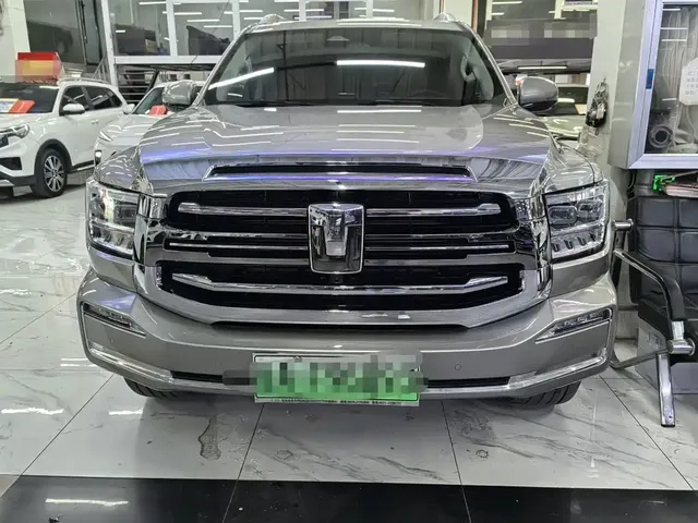 2023 Tank 500 Hi4-T PHEV