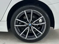 2022 BMW 3 Series 320Li M Sport Package, белый — фото 17