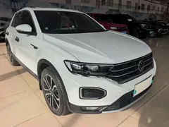 2021 Volkswagen T-Roc 280TSI DSG 4WD Luxury Smart Connect, белый — фото 3