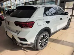 2021 Volkswagen T-Roc 280TSI DSG 4WD Luxury Smart Connect, белый — фото 4