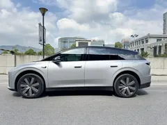 2025 Li Auto i6 4WD Standard — фото 3