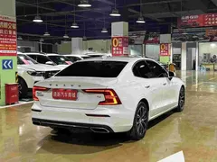 2021 Volvo S60 T4 Luxury, белый — фото 7