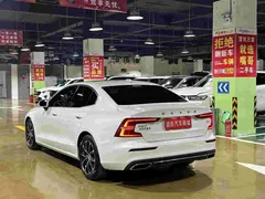 2021 Volvo S60 T4 Luxury, белый — фото 9