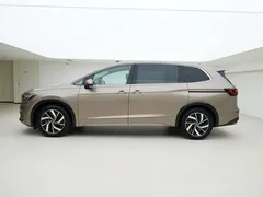 2022 Volkswagen Viloran 380TSI Premium — фото 3