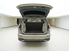 2022 Volkswagen Viloran 380TSI Premium — фото 6