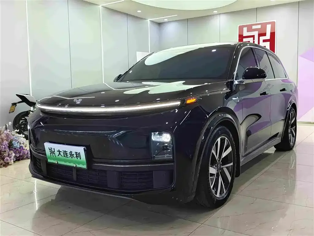 2023 Li Auto L8