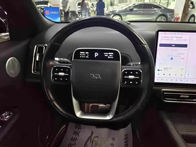2023 Li Auto L8