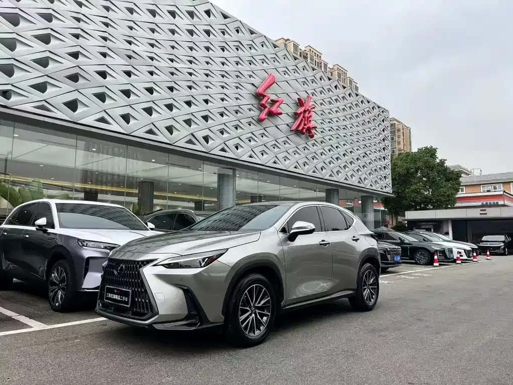 2022 Lexus NX 260 2WD