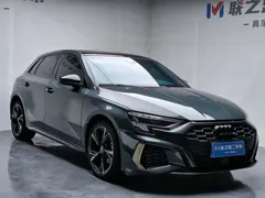2024 Audi A3 Sportback 35 TFSI RS Package, зелёный — фото 3