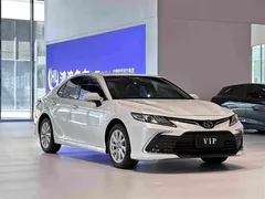 2021 Toyota Camry 2.0G Luxury, белый — фото 3