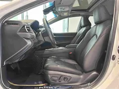 2021 Toyota Camry 2.0G Luxury, белый — фото 4