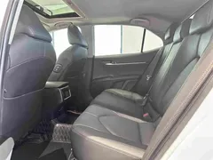 2021 Toyota Camry 2.0G Luxury, белый — фото 6