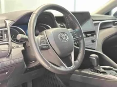 2021 Toyota Camry 2.0G Luxury, белый — фото 12