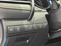 2021 Toyota Camry 2.0G Luxury, белый — фото 13