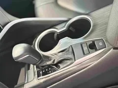 2021 Toyota Camry 2.0G Luxury, белый — фото 14