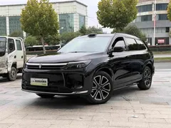 2024 Aito M7 1.5T RWD Smart Driving Ultra 5-seat, чёрный — фото 1