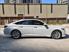 2022 Honda Accord 260TURBO Luxury, белый — фото 15