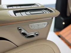 2022 Mercedes-Benz V-Class V 260 L Long Wheelbase Luxury, чёрный — фото 14