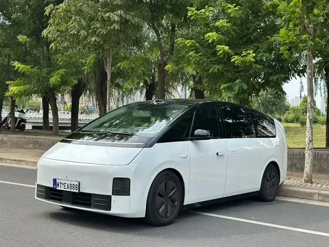 2025 Li Auto MEGA Home
