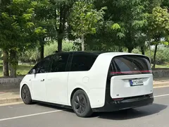 2025 Li Auto MEGA Home, белый — фото 9