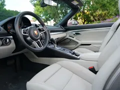 2022 Porsche 718 Boxster 2.0T — фото 11