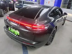 2023 Porsche Panamera 4 E-Hybrid 2.9T Platinum Edition — фото 3