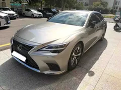 2021 Lexus LS 500h Excellence — фото 1