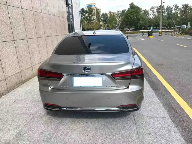 2021 Lexus LS 500h Excellence
