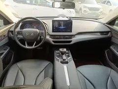2023 Hongqi E-QM5 Basic Mobility, чёрный — фото 10
