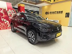 2021 Volkswagen Touareg 3.0TSI Sport Package, чёрный — фото 3