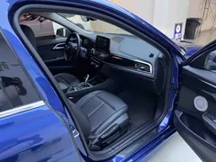 2022 BMW 1 Series 120i M Sport, синий — фото 11